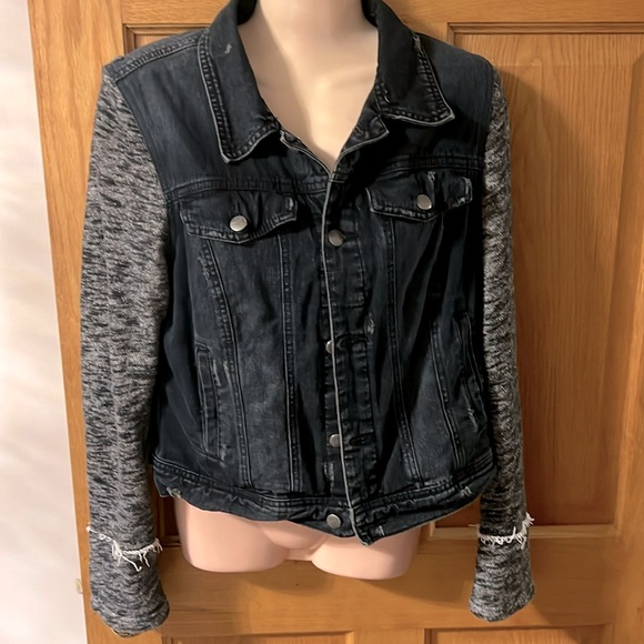 Free people dark wash , distressed denim jacket with sweater sleeves size M - Picture 1 of 10